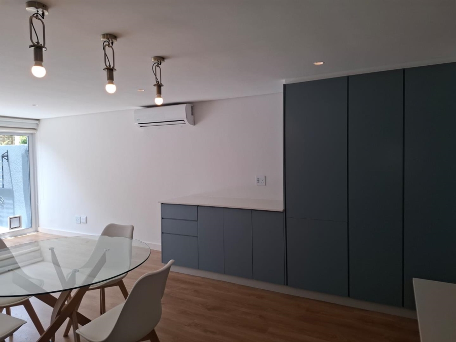 2 Bedroom Property for Sale in Sea Point Western Cape